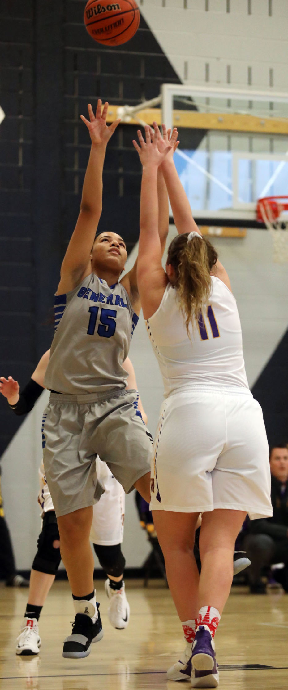 MacArthur vs Williamsville girls basketball 20 12.27.18.jpg